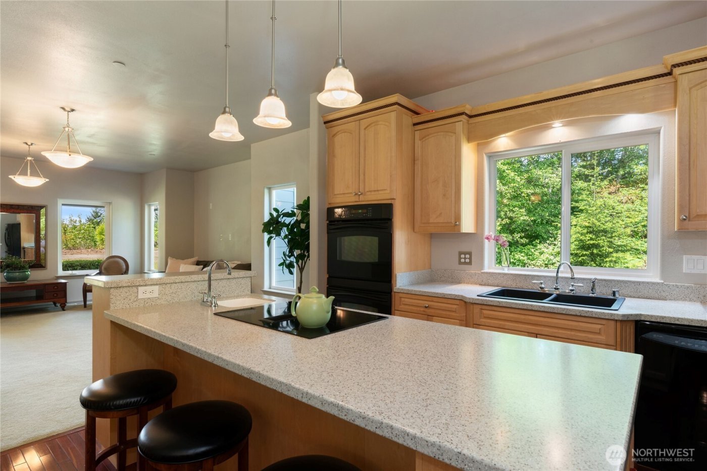 323 E Alderwood Road , Belfair, WA 98528