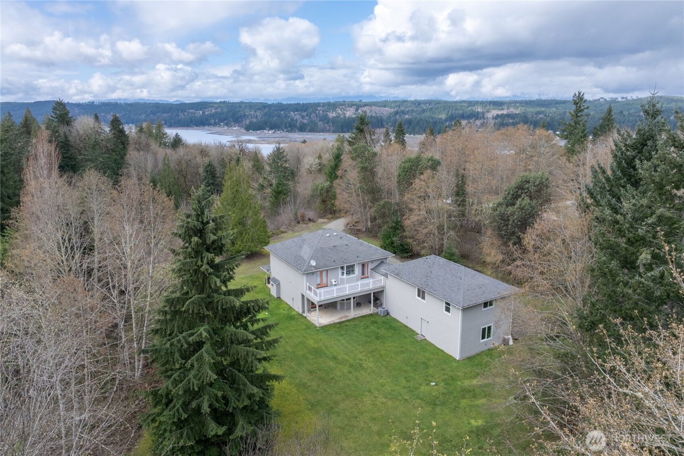 323 E Alderwood Road , Belfair, WA 98528