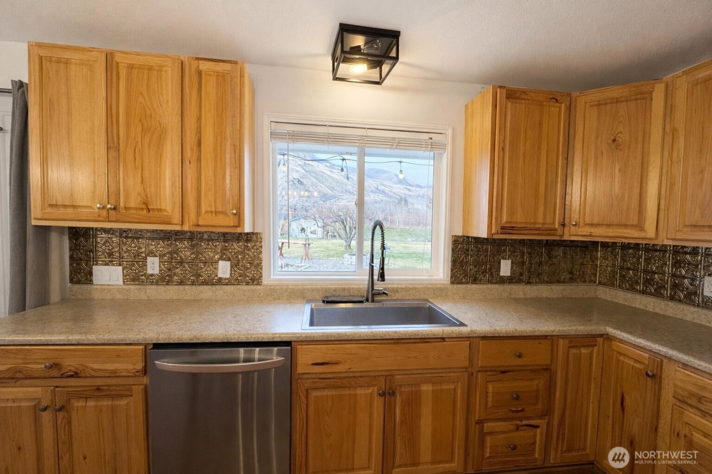 714 Juniper , Oroville, WA 98844