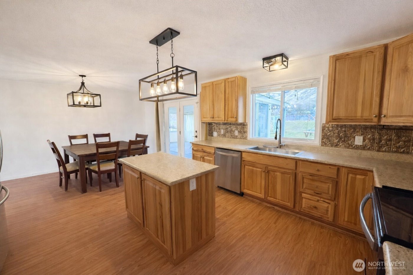 714 Juniper , Oroville, WA 98844