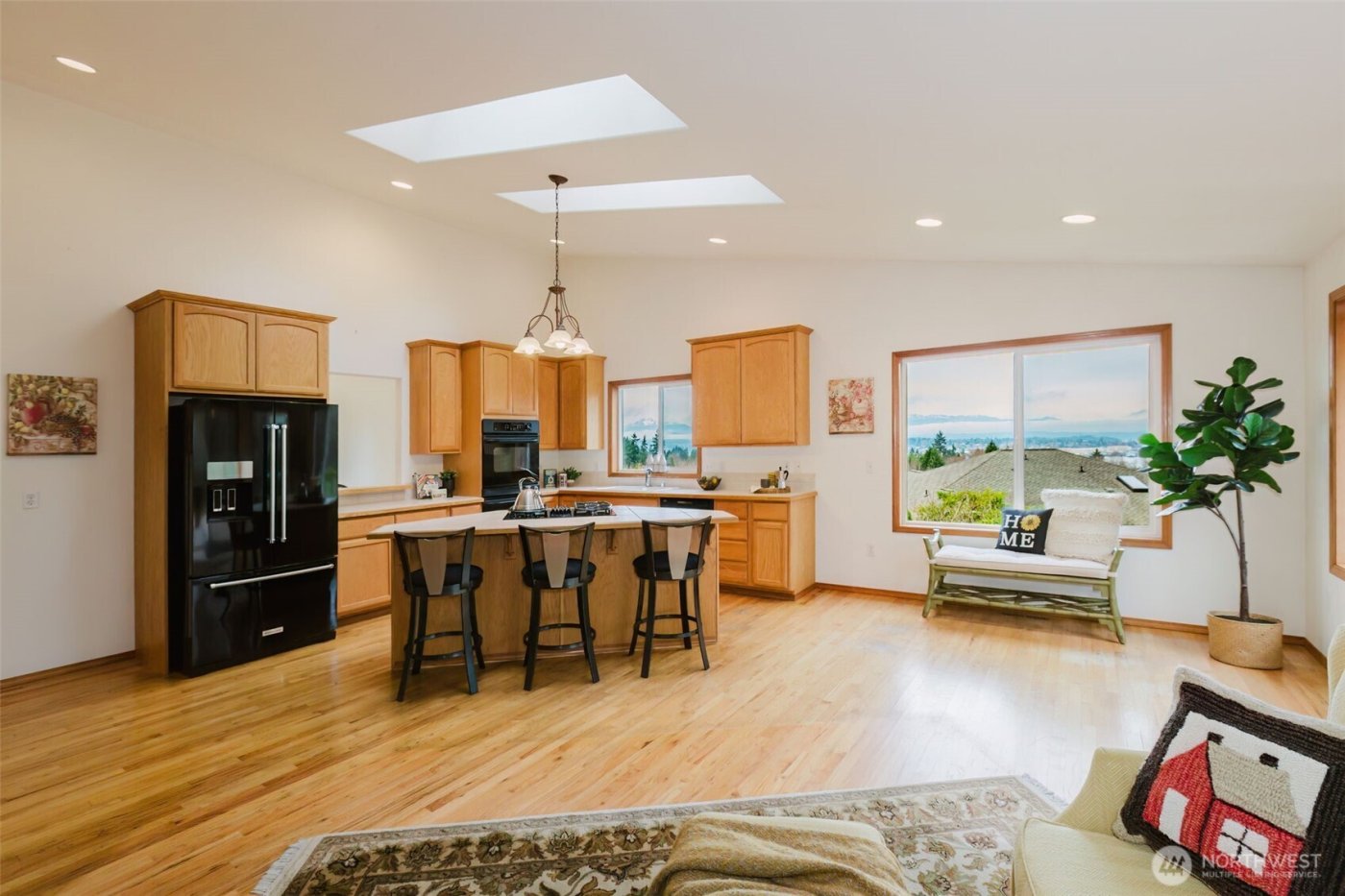 3523 E Calistoga Court , Port Orchard, WA 98366-4084