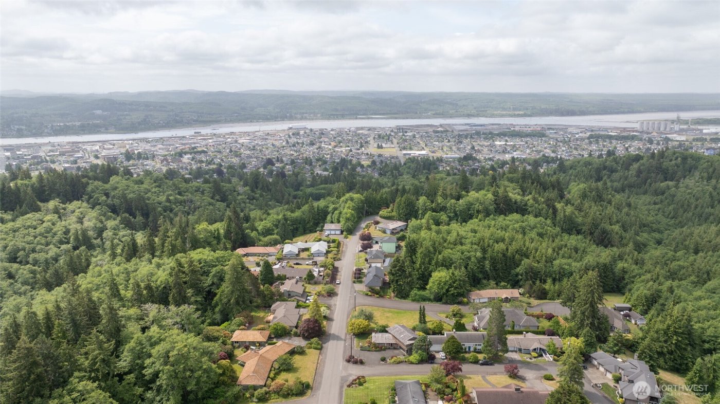 605 Lee Avenue , Aberdeen, WA 98520