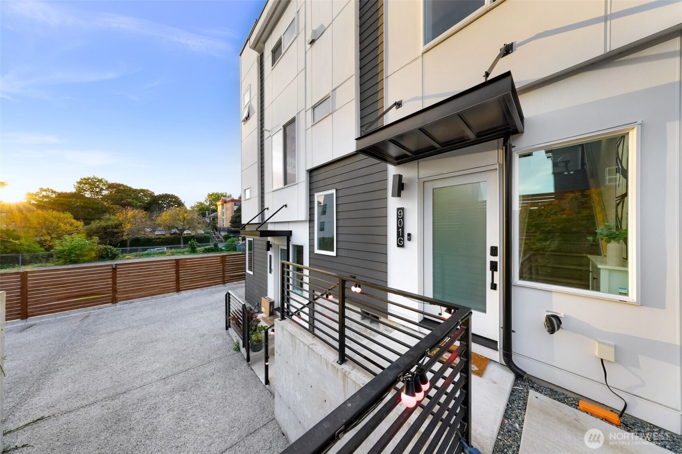 901 28th Avenue S #G, Seattle, WA 98144