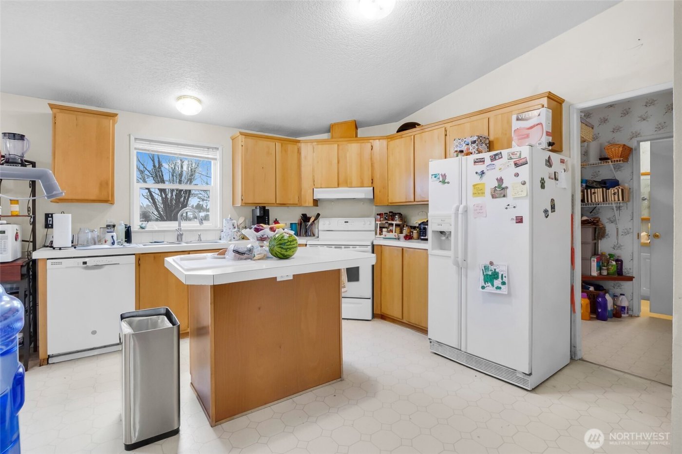 9041 Road 4.8 NE, Moses Lake, WA 98837