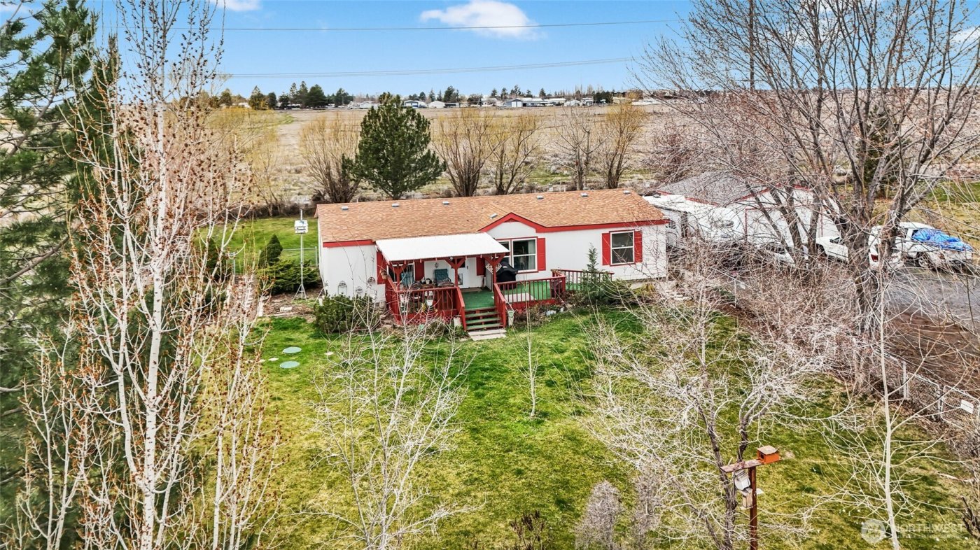 9041 Road 4.8 NE, Moses Lake, WA 98837