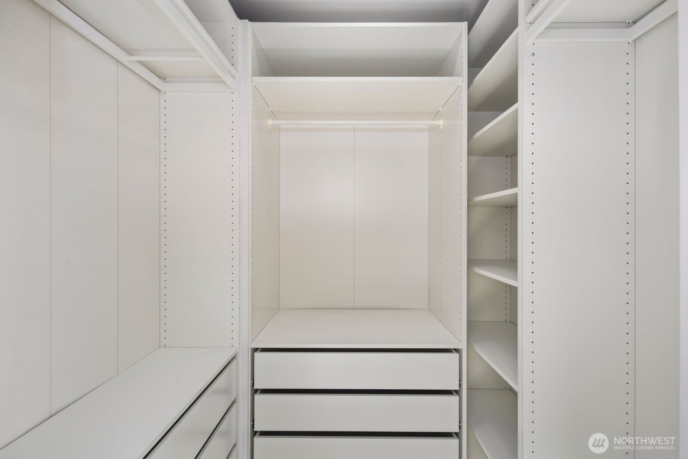 18638 NE 55th Way #LL1863, Redmond, WA 98052