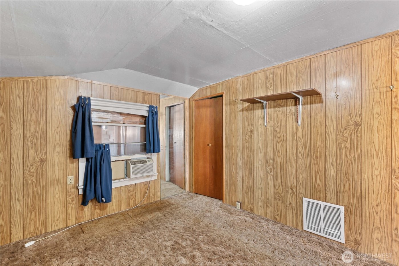 415 Walker St , Wenatchee, WA 98801