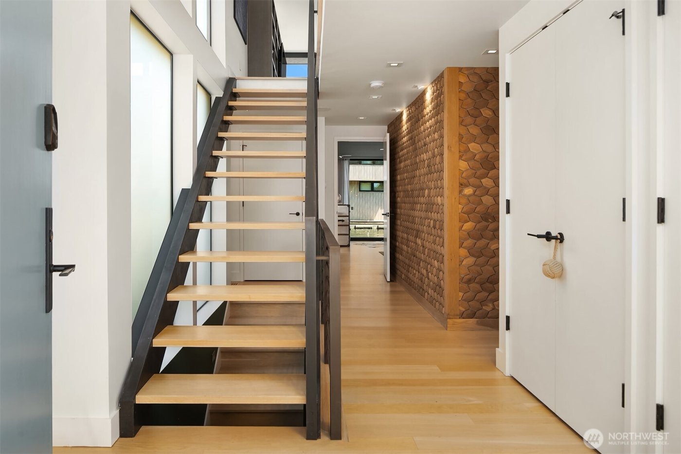 2816 Boyer Avenue E #B, Seattle, WA 98102