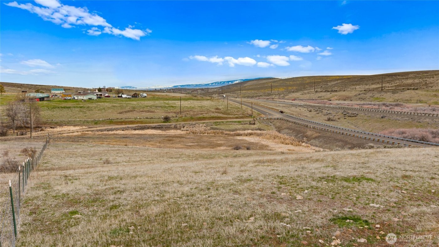 3 XX Trails End Drive , Ellensburg, WA 98926