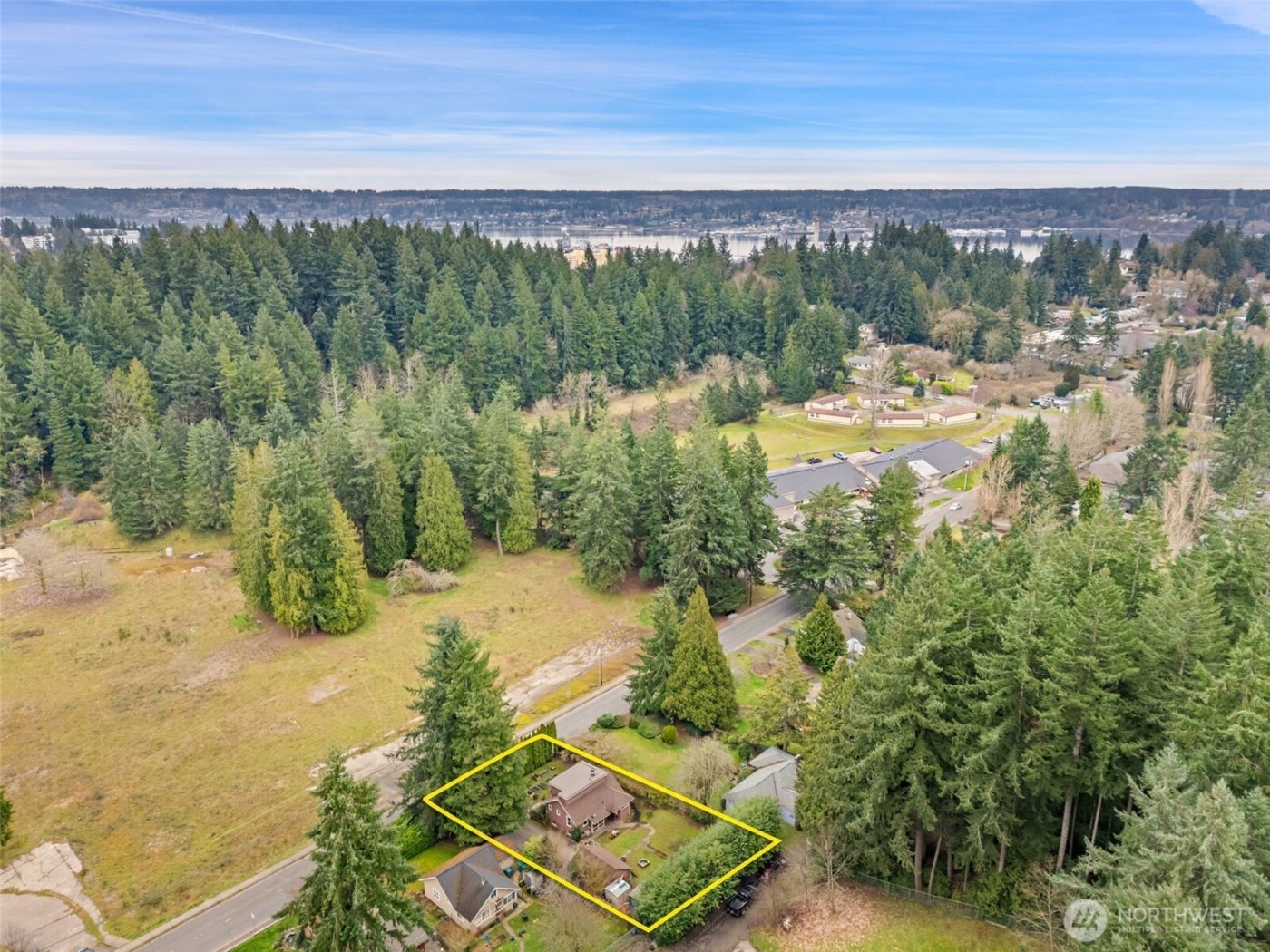 327 N Marion Avenue , Bremerton, WA 98312