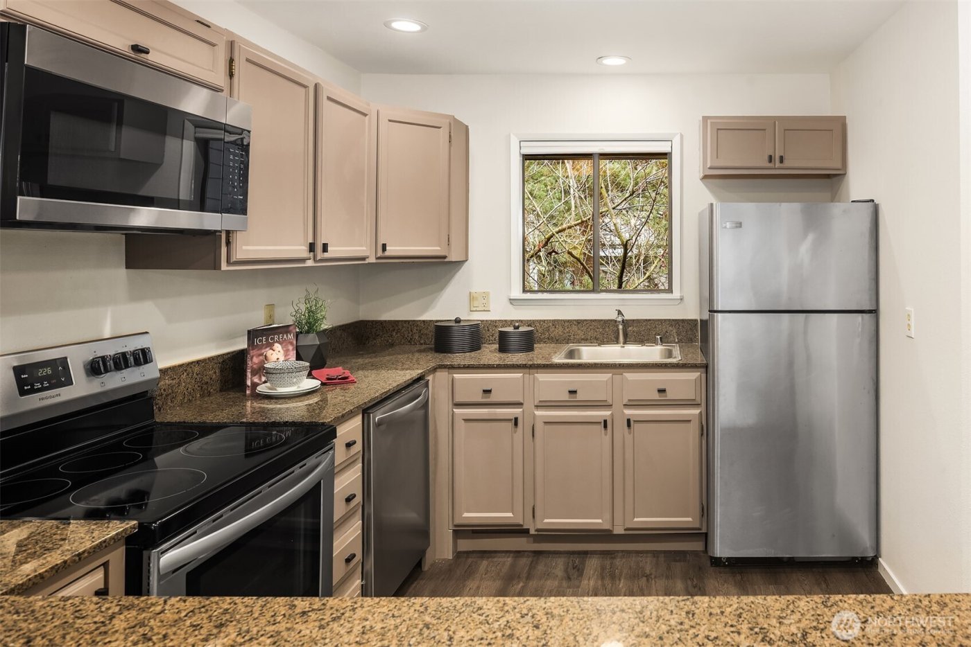 210 Boylston Avenue E #304, Seattle, WA 98102