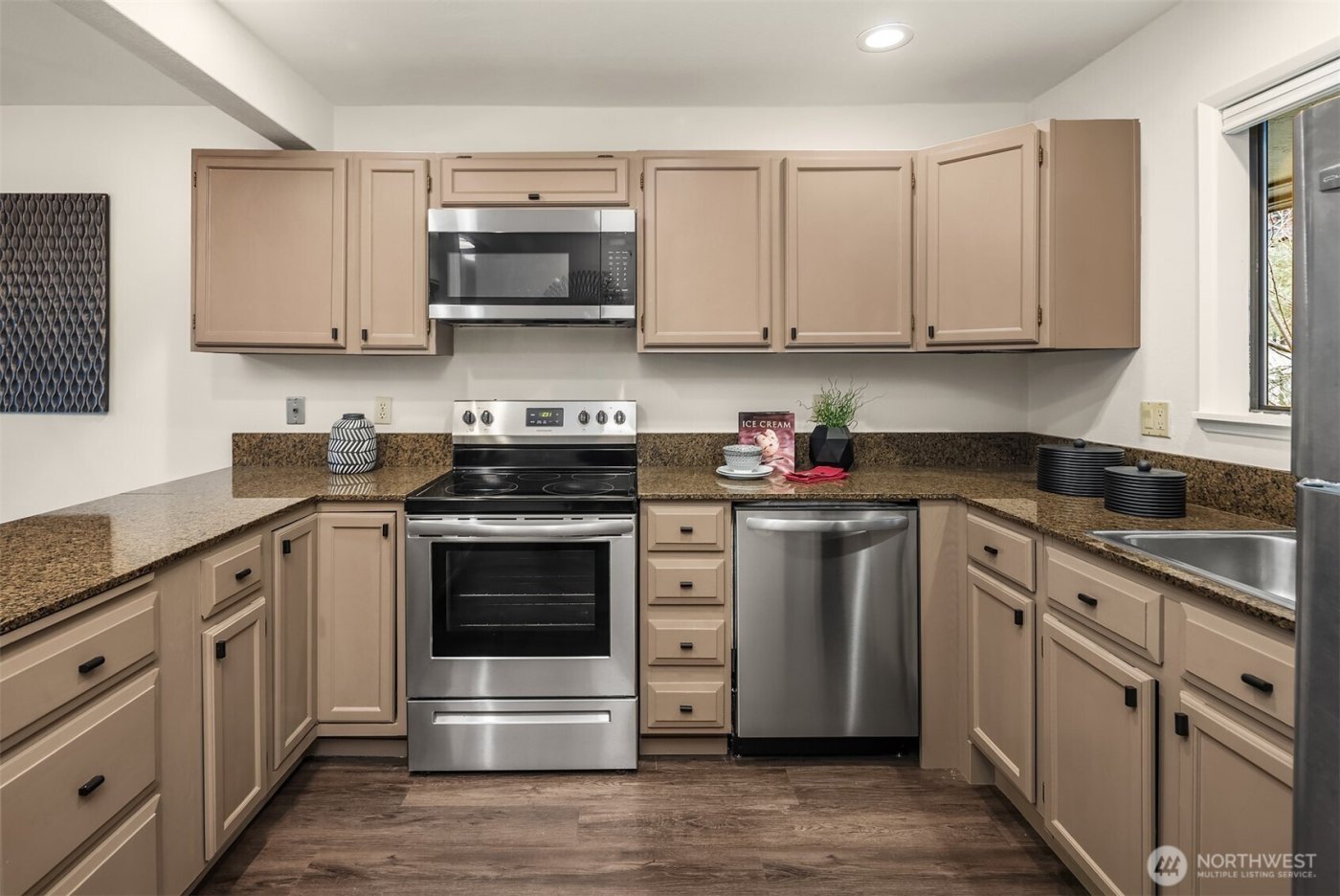 210 Boylston Avenue E #304, Seattle, WA 98102