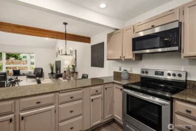 210 Boylston Avenue E #304, Seattle, WA 98102 - Photo 15