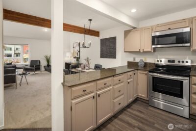 210 Boylston Avenue E #304, Seattle, WA 98102 - Photo 16