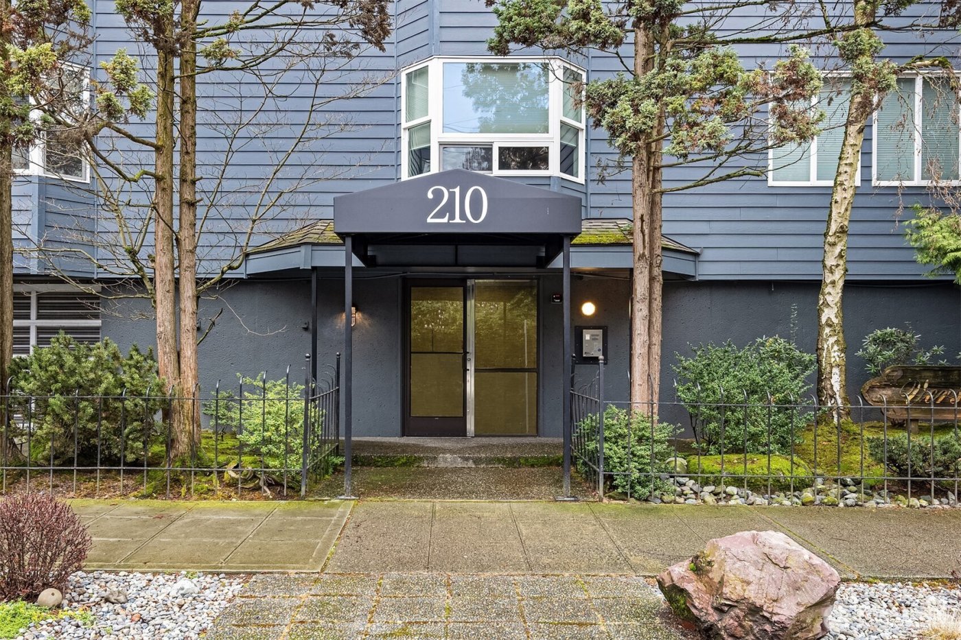 210 Boylston Avenue E #304, Seattle, WA 98102