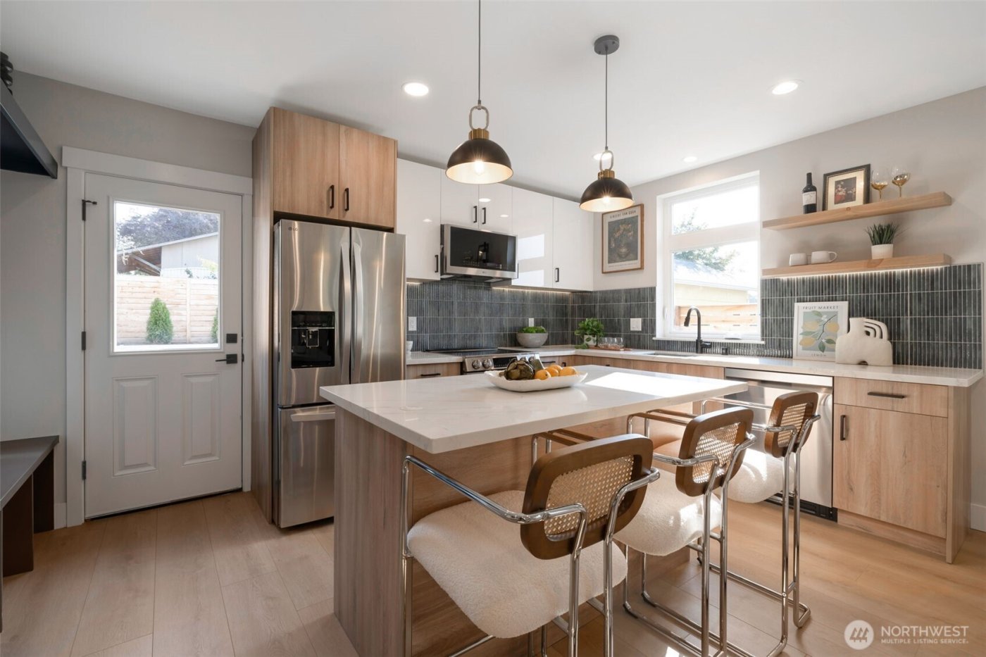 1605 SW Kenyon Street , Seattle, WA 98106