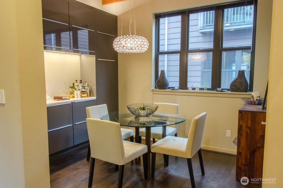 7937 Densmore Avenue N, Seattle, WA 98103