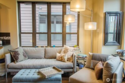 7937 Densmore Avenue N, Seattle, WA 98103 - Photo 16