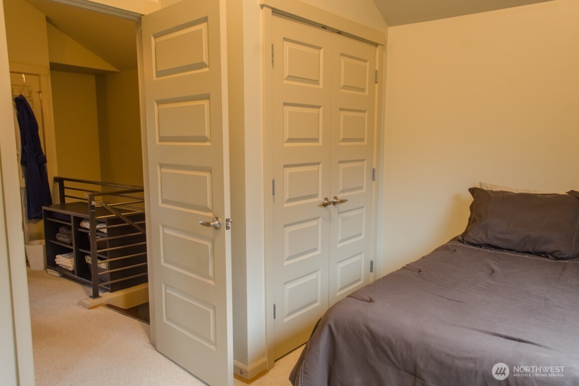 7937 Densmore Avenue N, Seattle, WA 98103