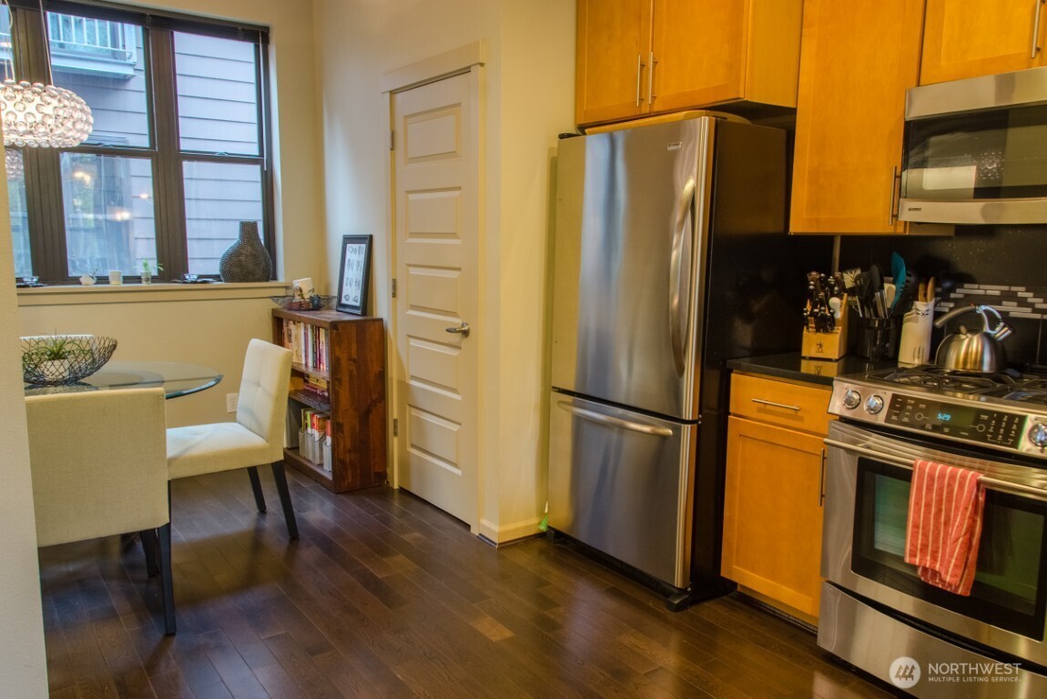 7937 Densmore Avenue N, Seattle, WA 98103