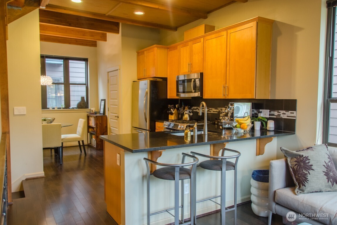 7937 Densmore Avenue N, Seattle, WA 98103