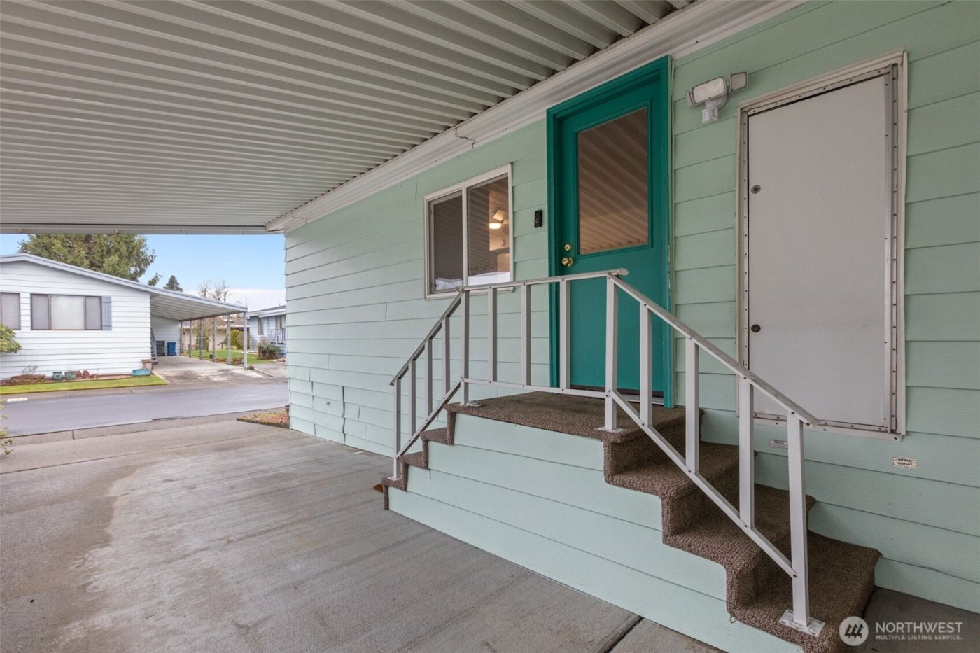 11436 SE 208th Street #136, Kent, WA 98031