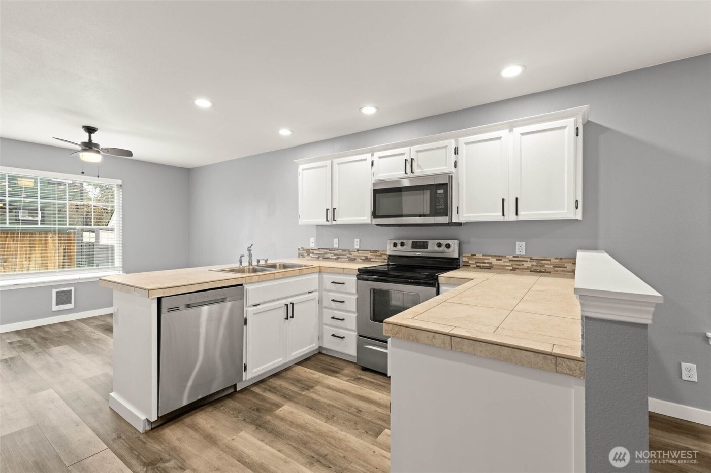 5401 S Cushman Avenue , Tacoma, WA 98408