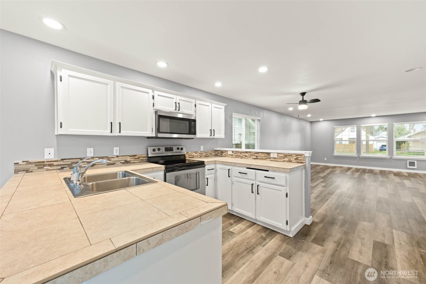 5401 S Cushman Avenue , Tacoma, WA 98408