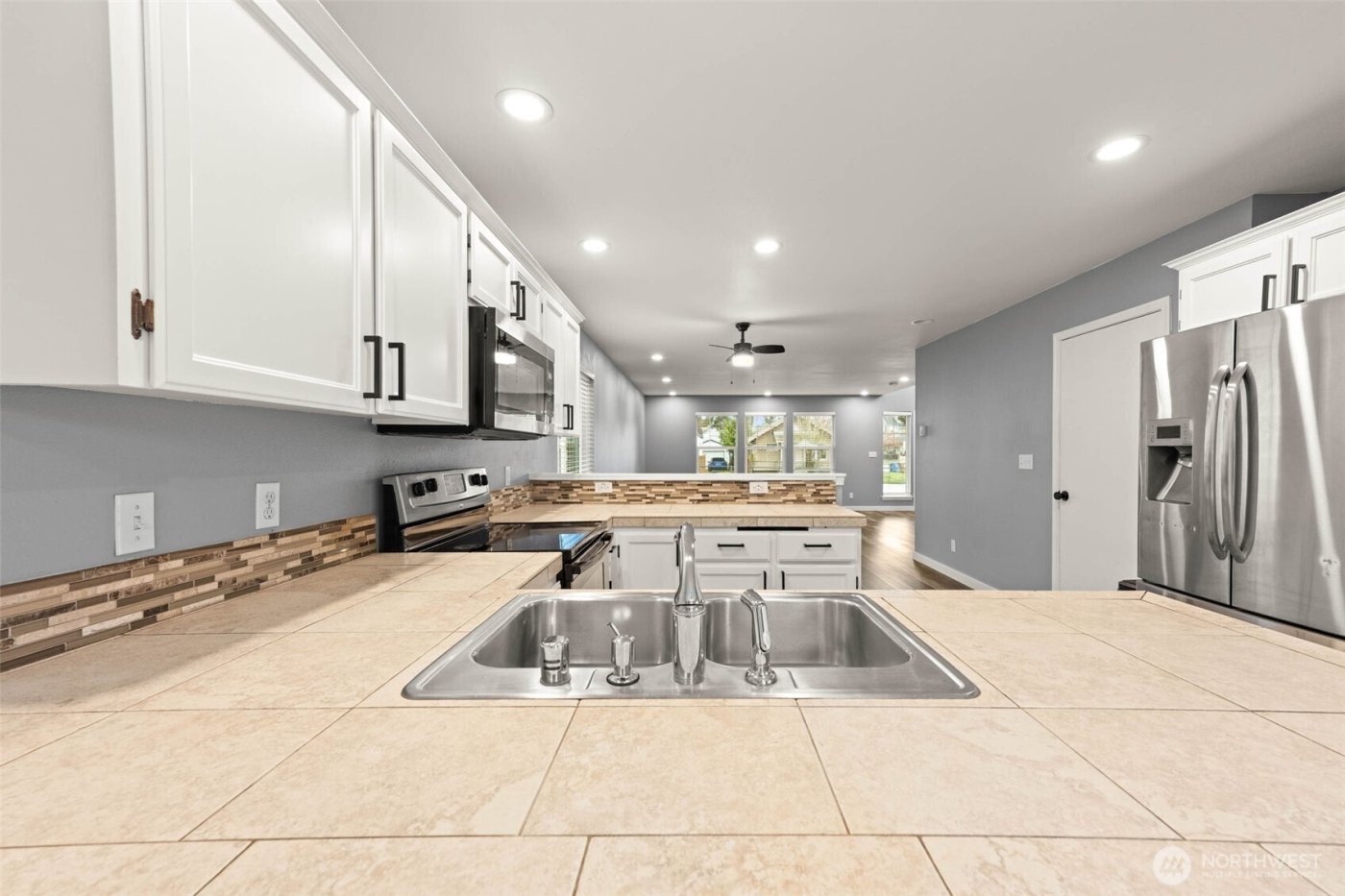 5401 S Cushman Avenue , Tacoma, WA 98408