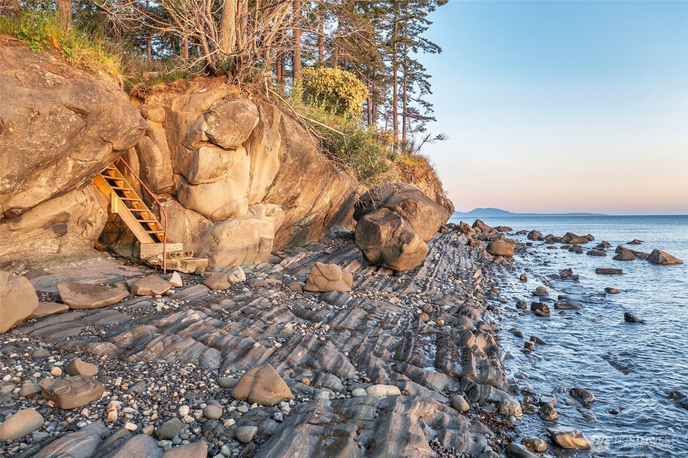 285 Raptor Road , Orcas Island, WA 98245