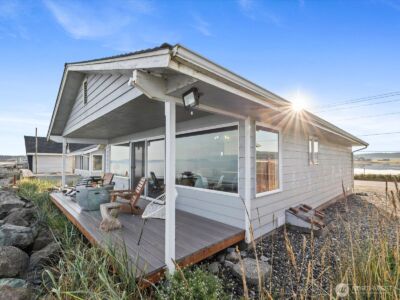 2625 W Beach Road , Oak Harbor, WA 98277-8866 - Photo 3