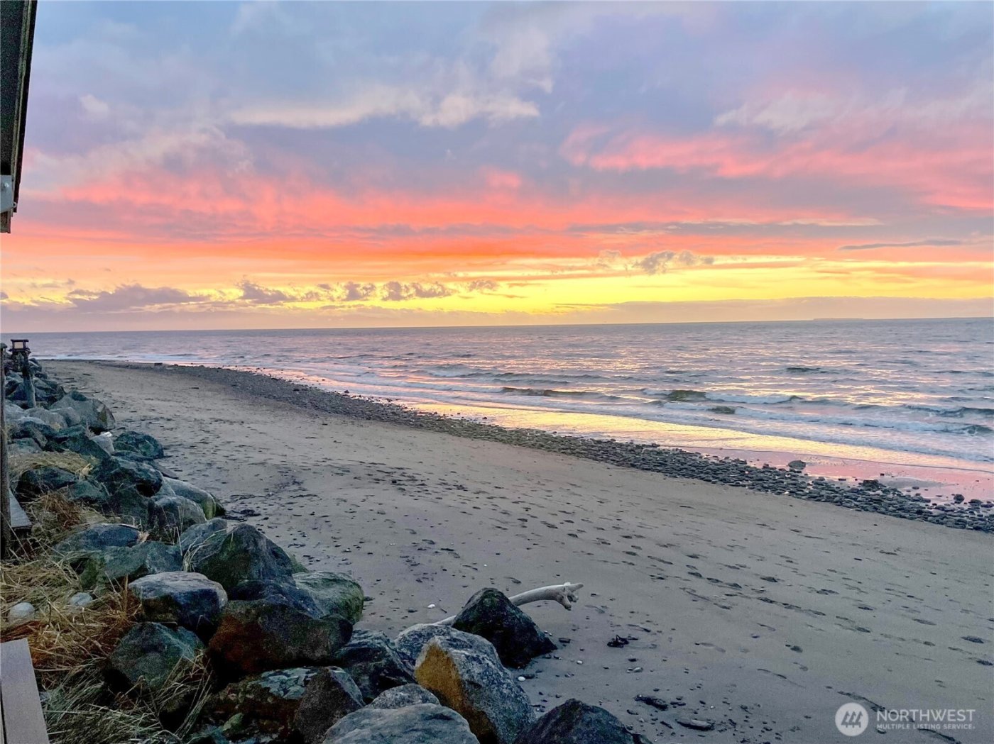 2625 W Beach Road , Oak Harbor, WA 98277-8866