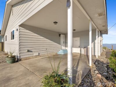 2625 W Beach Road , Oak Harbor, WA 98277-8866 - Photo 4