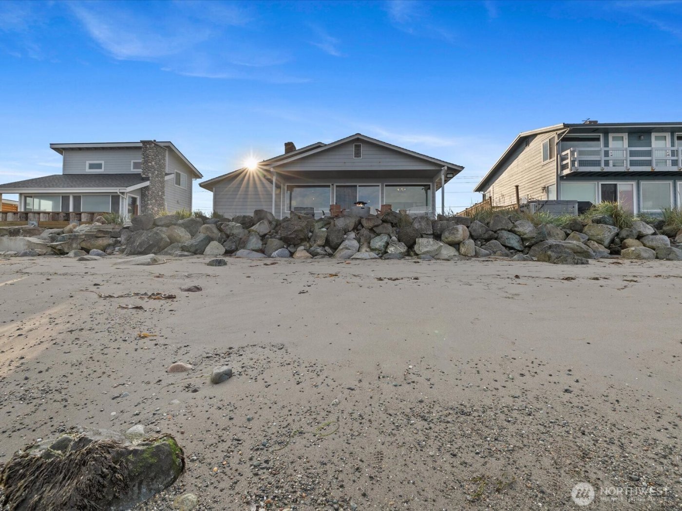 2625 W Beach Road , Oak Harbor, WA 98277-8866