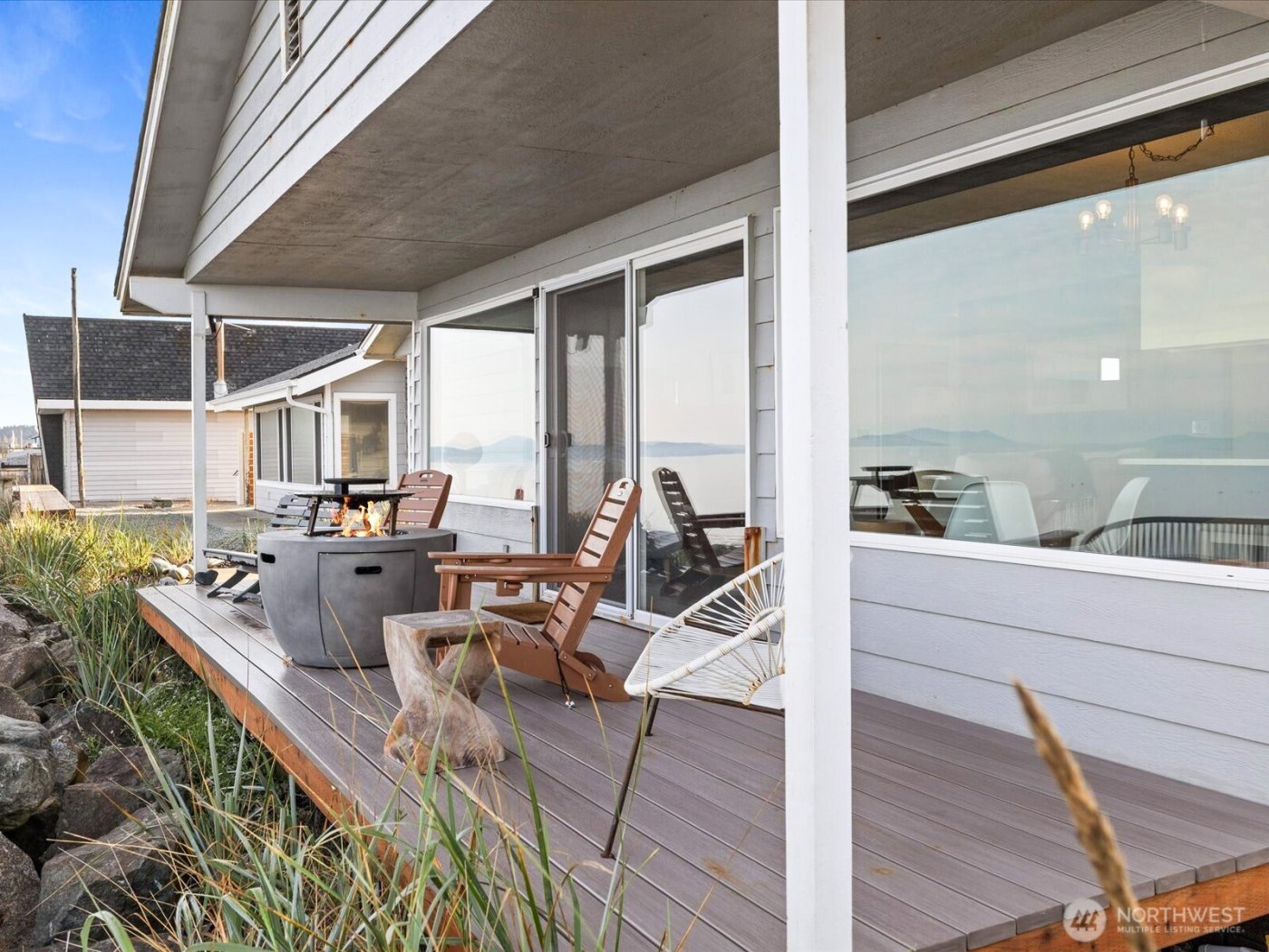 2625 W Beach Road , Oak Harbor, WA 98277-8866