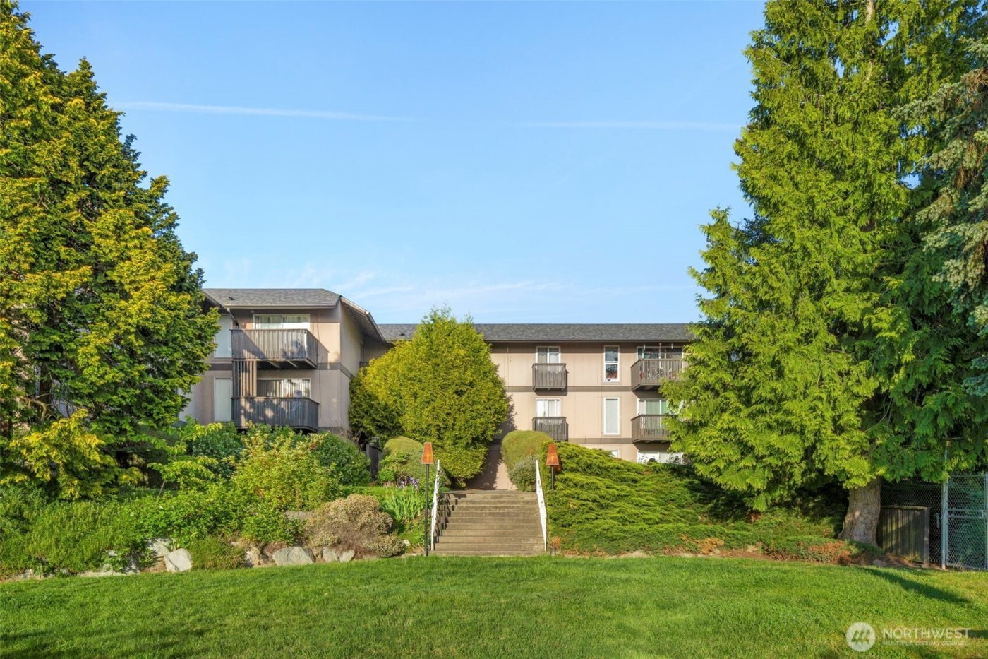 1425 S Puget Drive #213, Renton, WA 98055