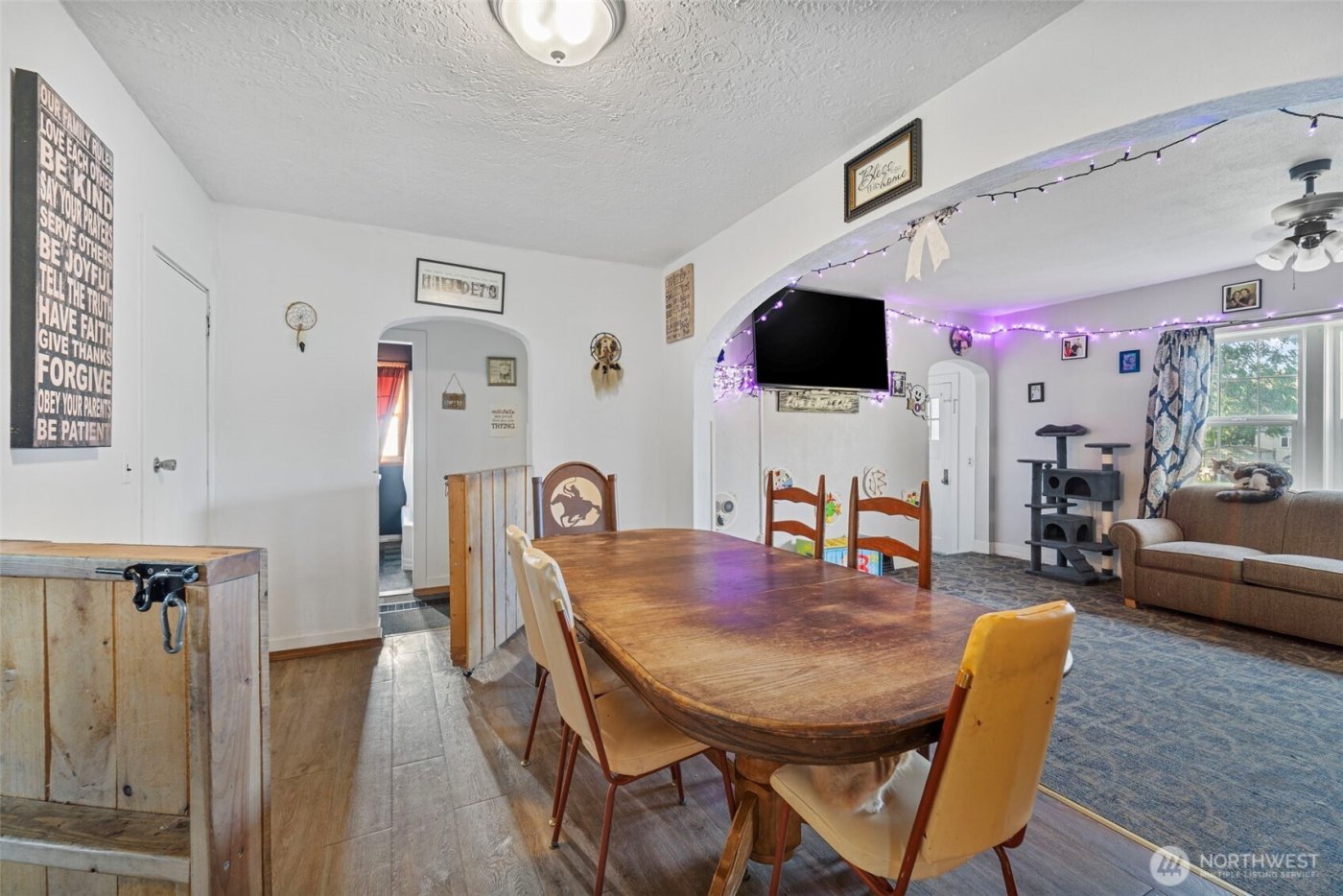 115 W 2nd Street , Waitsburg, WA 99361