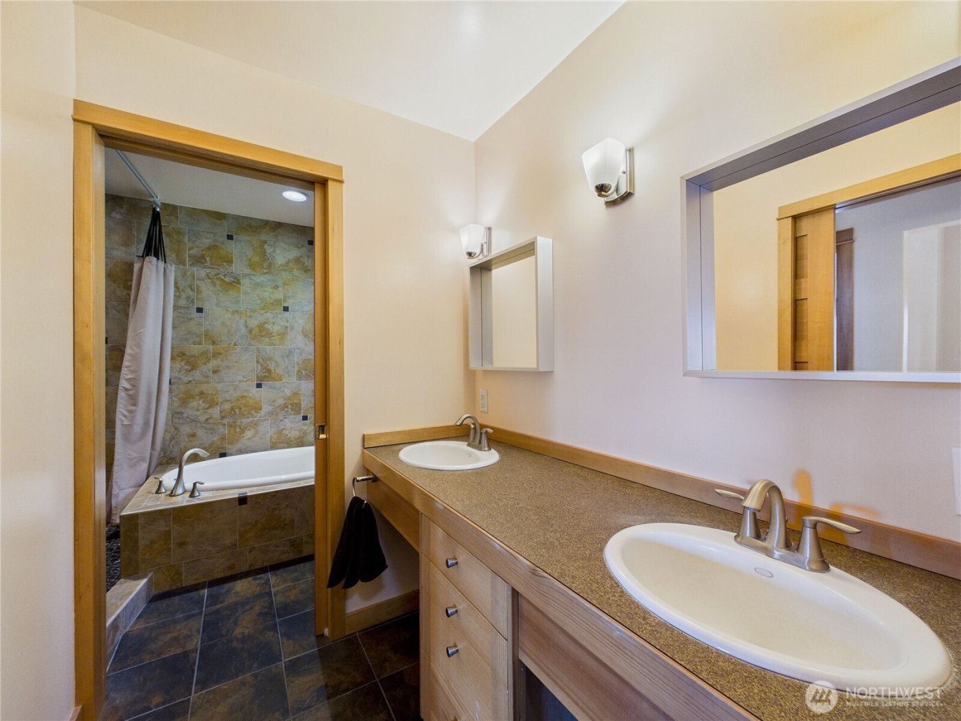 191 Old Oak Bay Road , Port Hadlock, WA 98339