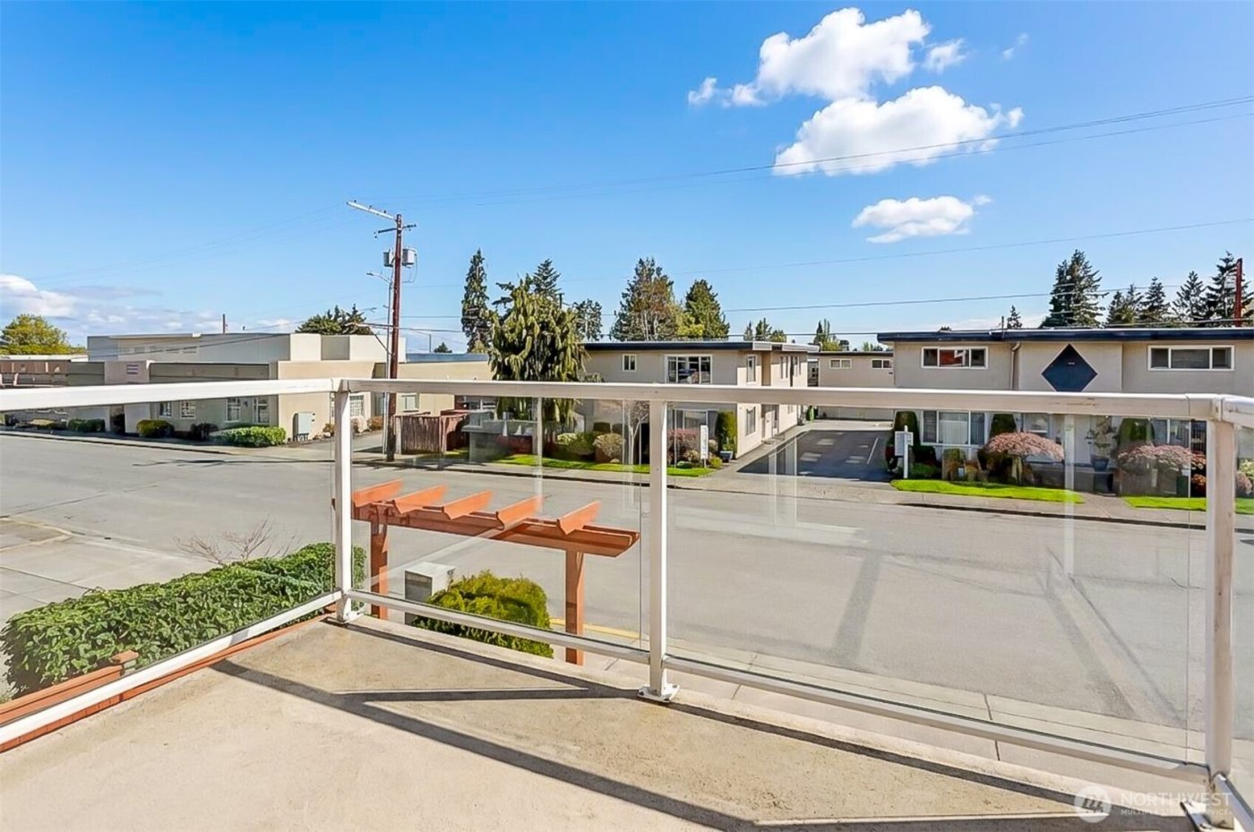 626 Glen Street #201, Edmonds, WA 98020