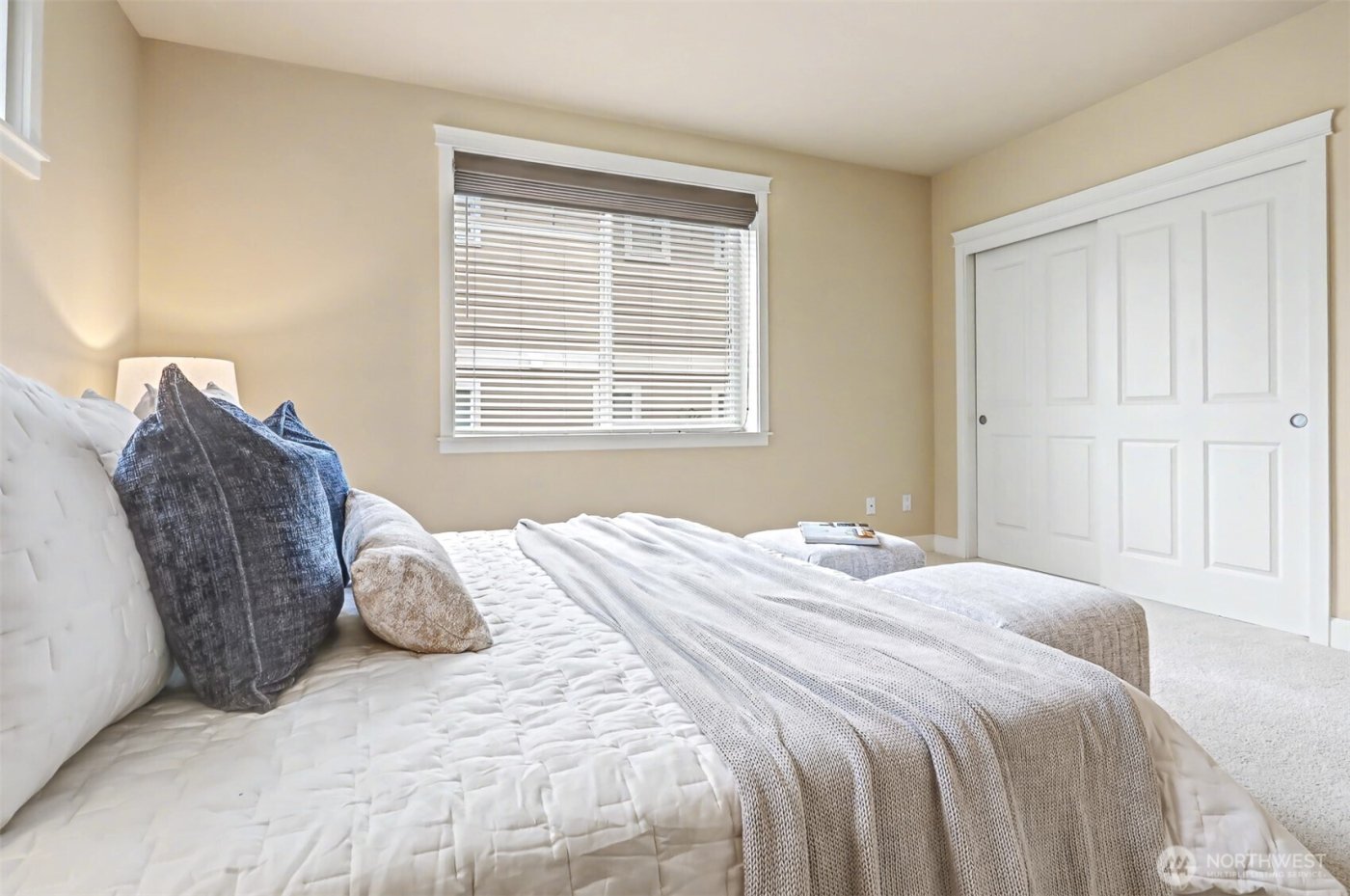 626 Glen Street #201, Edmonds, WA 98020