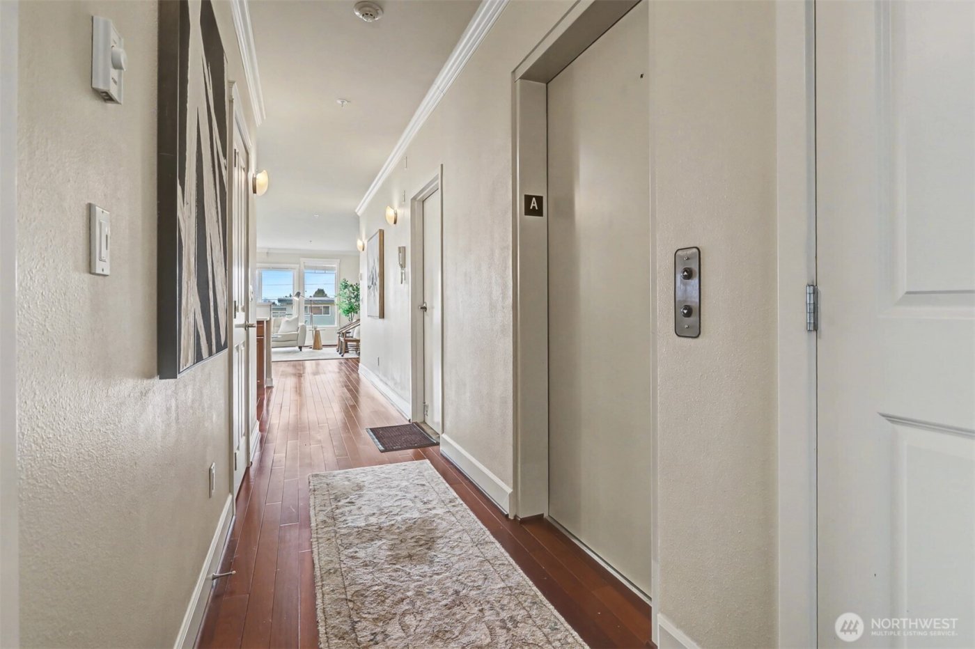 626 Glen Street #201, Edmonds, WA 98020