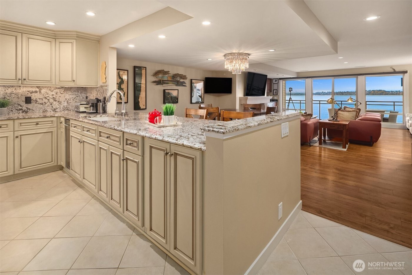 6363 Lake Washington Boulevard NE #203, Kirkland, WA 98033