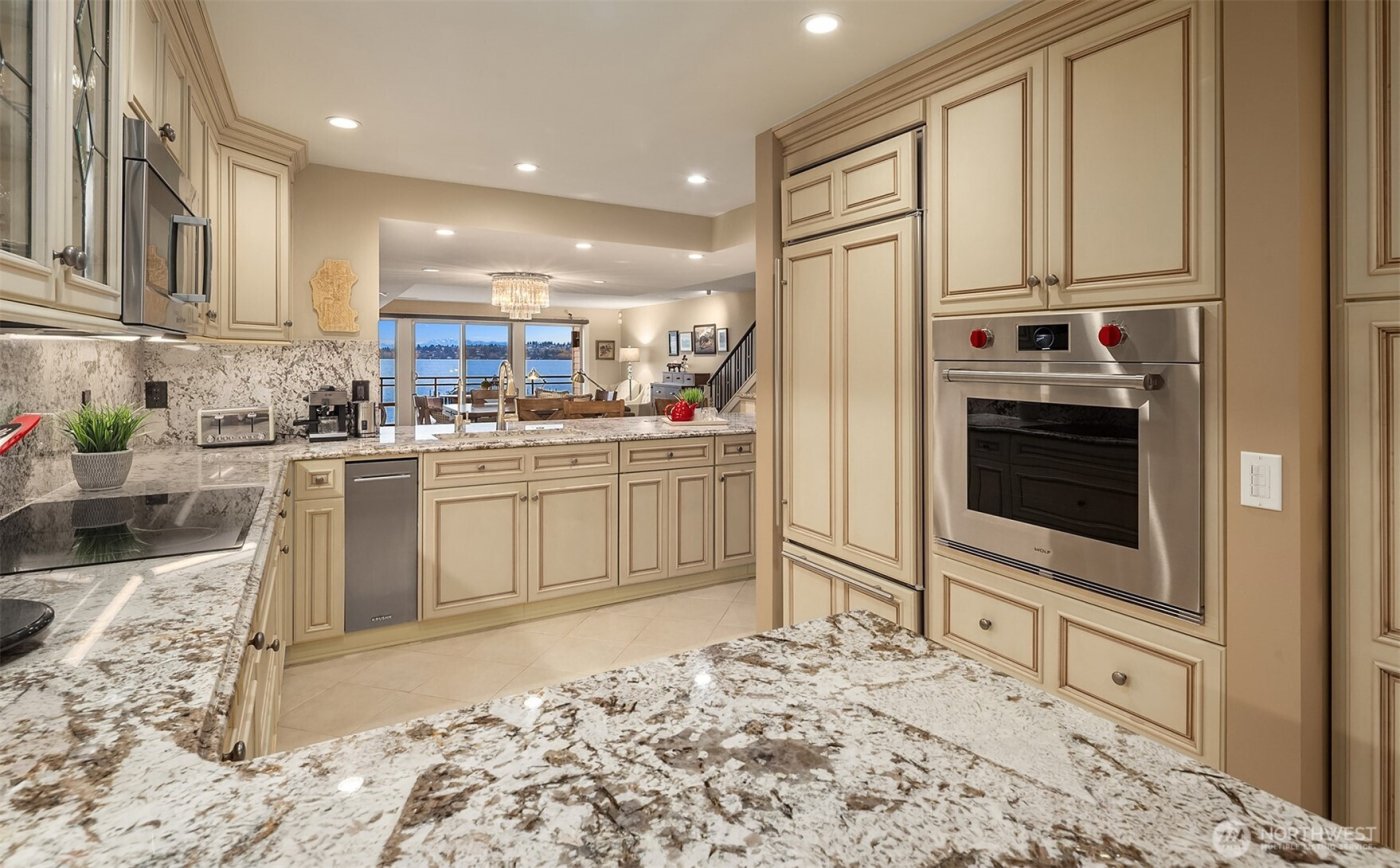 6363 Lake Washington Boulevard NE #203, Kirkland, WA 98033