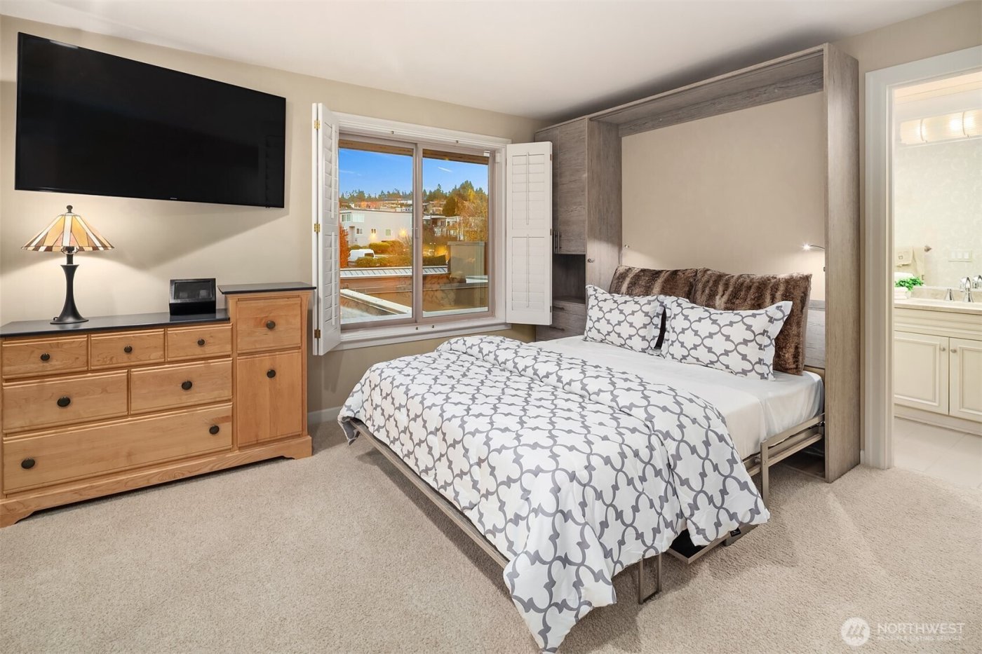 6363 Lake Washington Boulevard NE #203, Kirkland, WA 98033