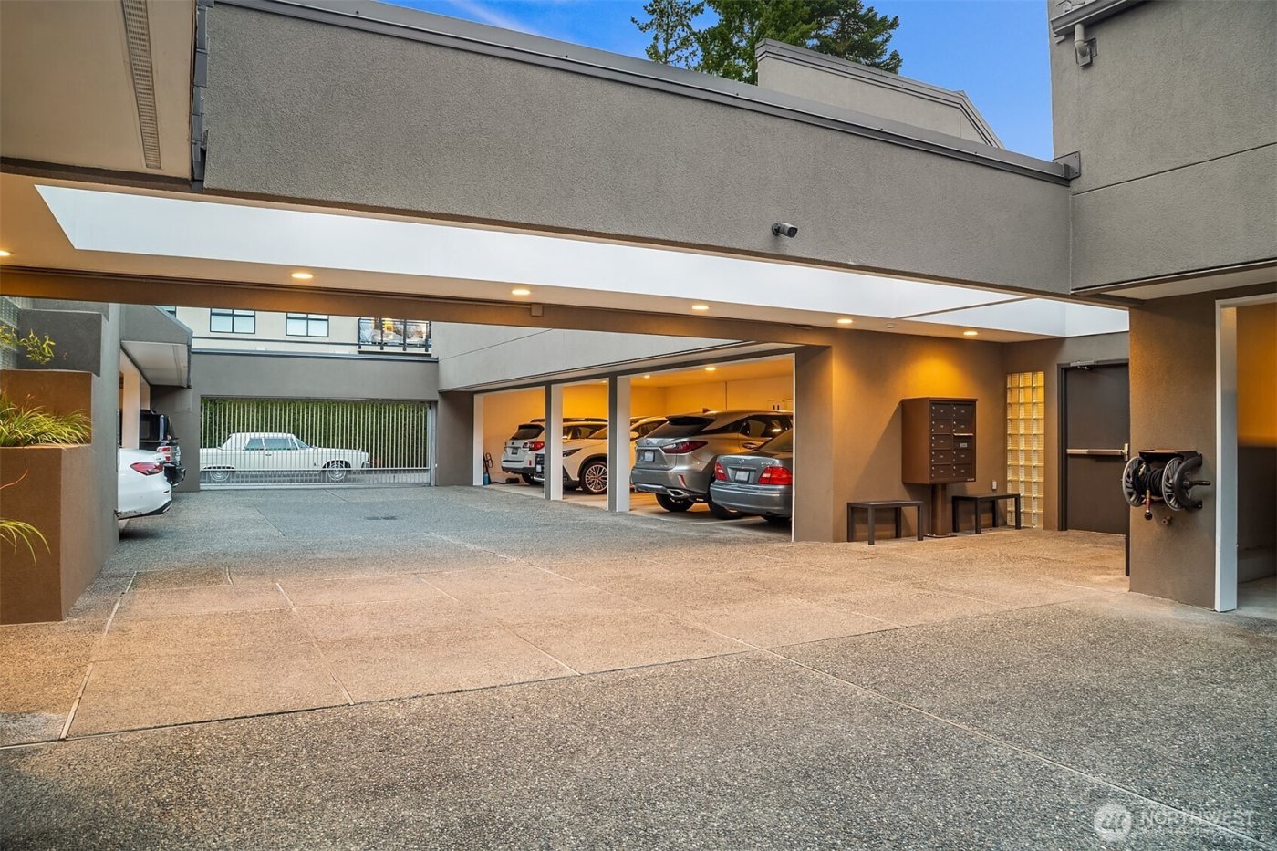 6363 Lake Washington Boulevard NE #203, Kirkland, WA 98033