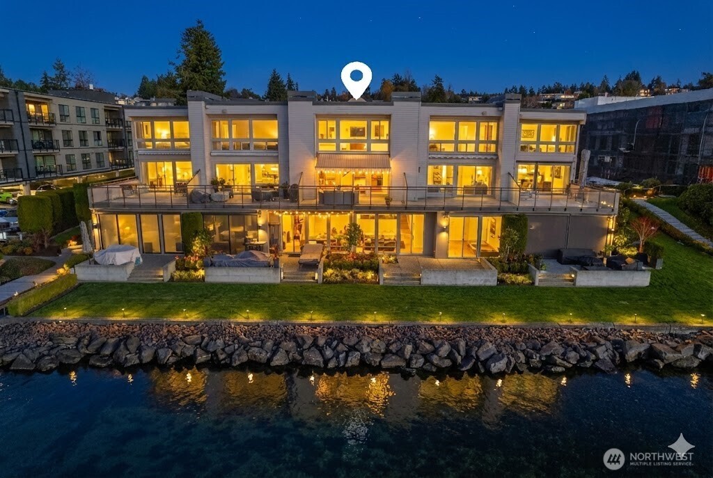 6363 Lake Washington Boulevard NE #203, Kirkland, WA 98033