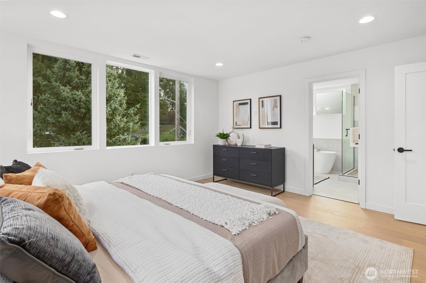 12011 36th Avenue NE, Seattle, WA 98125