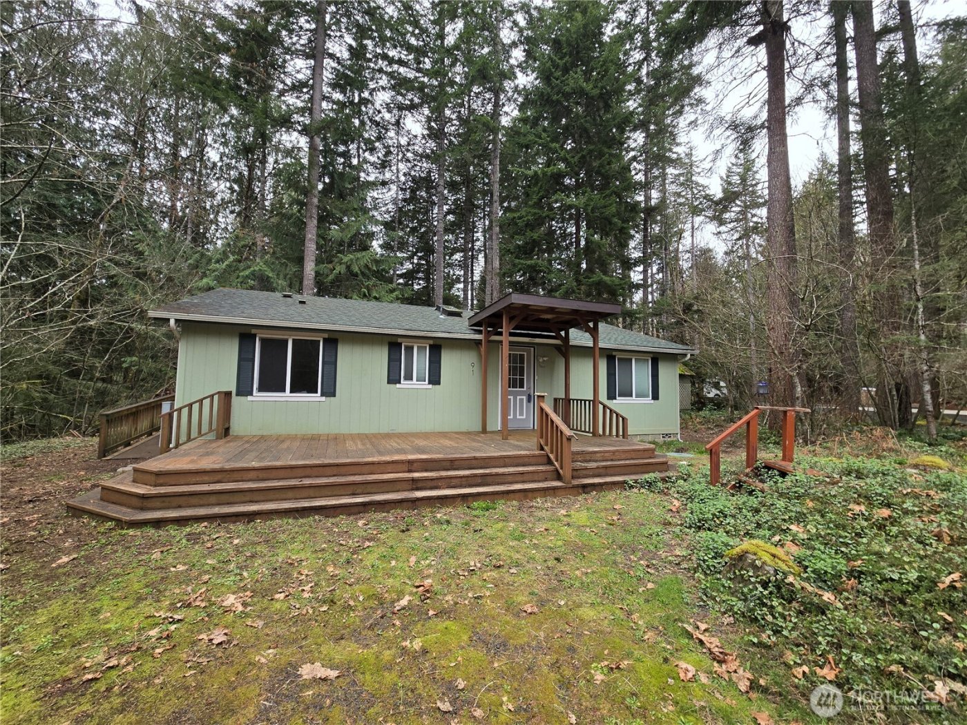 91 N Gadwall Place N , Hoodsport, WA 98548
