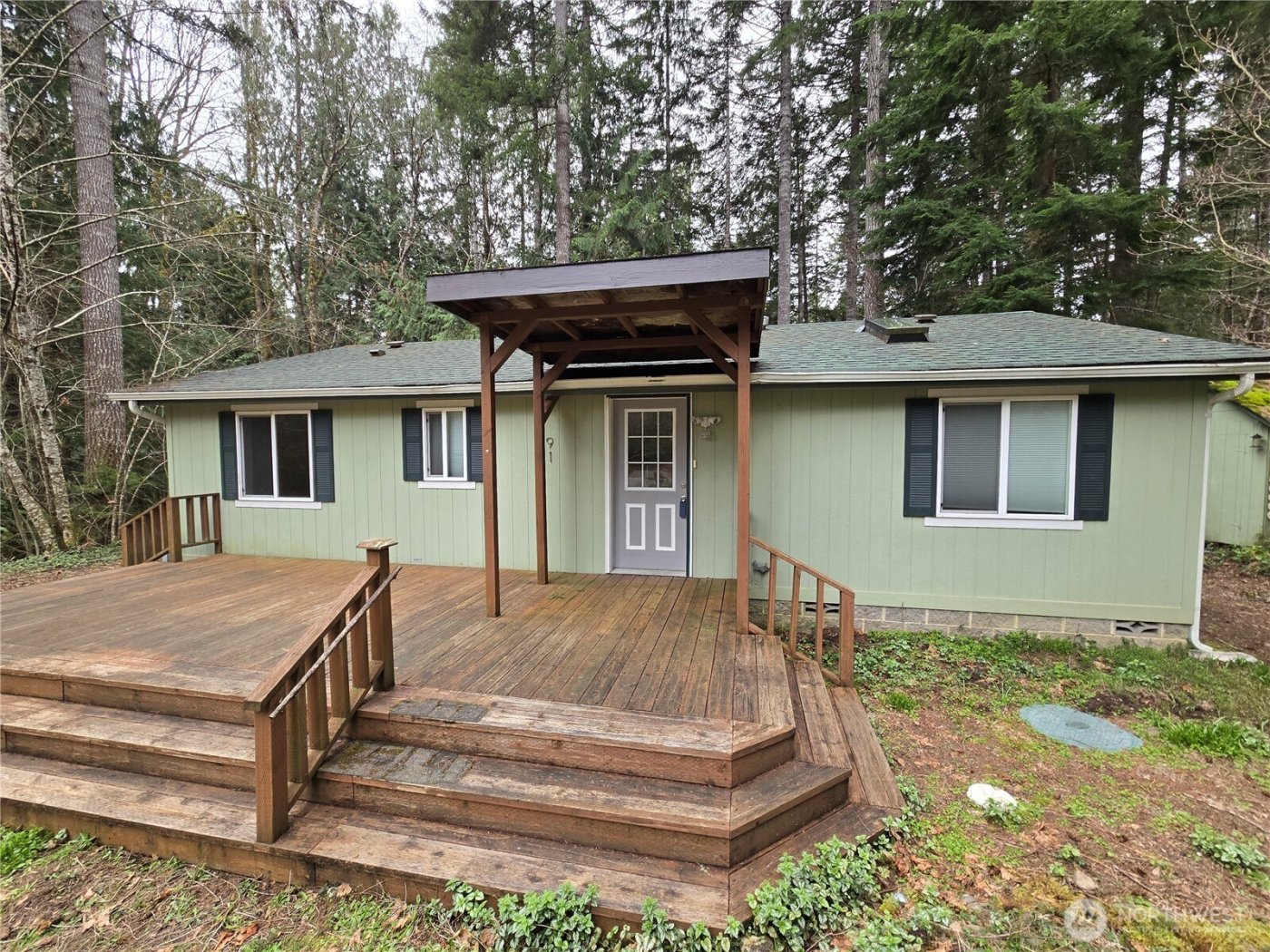 91 N Gadwall Place N , Hoodsport, WA 98548