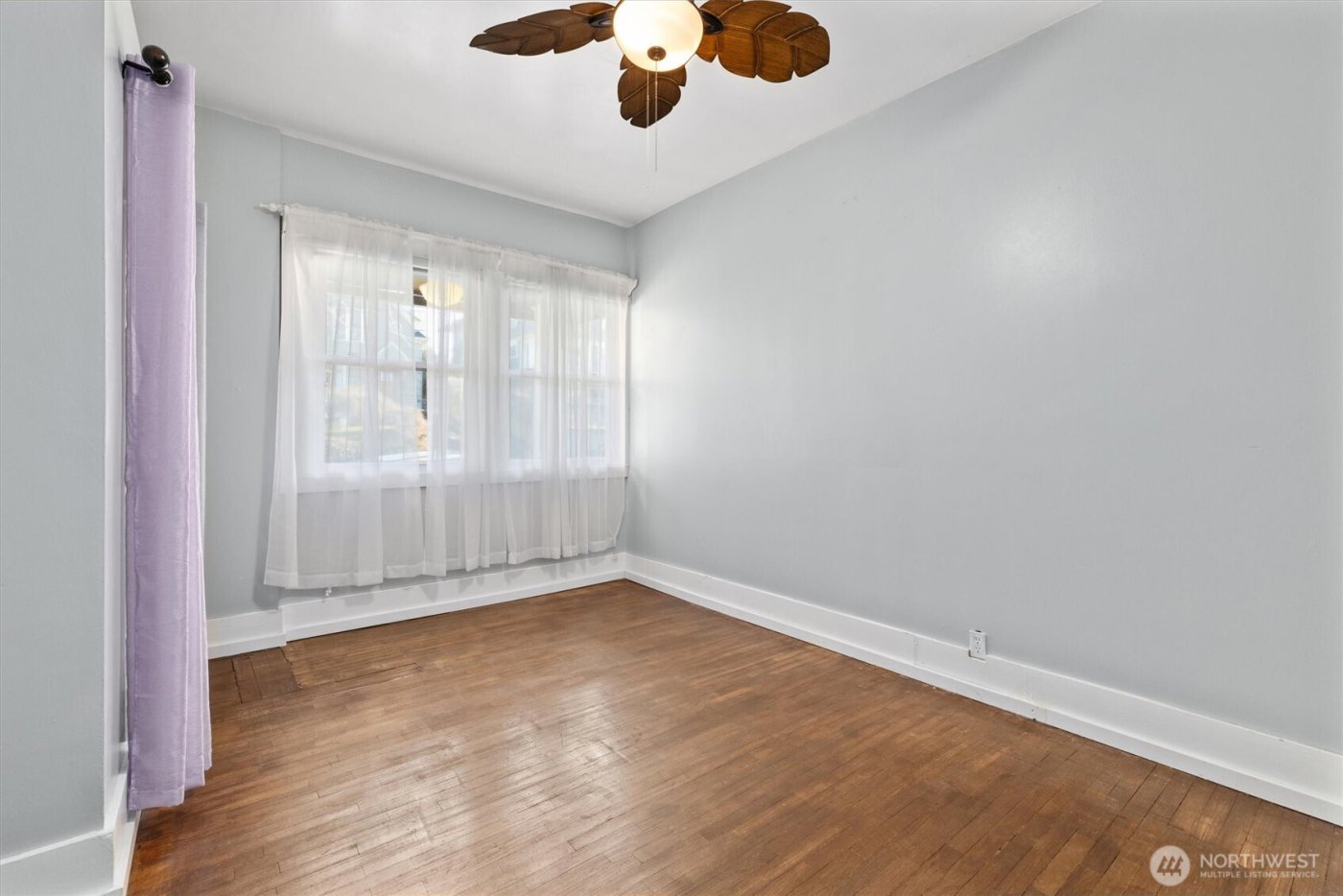 1721 3rd Avenue N, Seattle, WA 98109